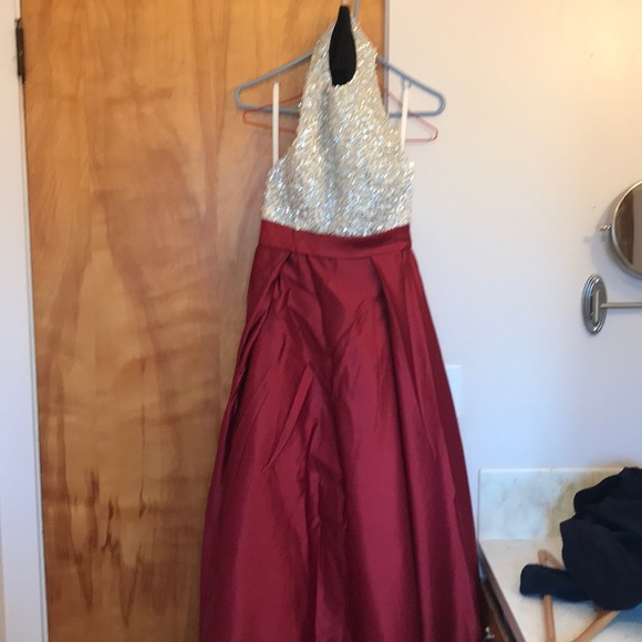 Prom dress - Picture 3 of 7